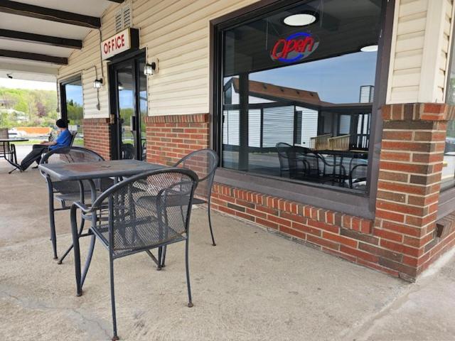 Motel 81 Dalton エクステリア 写真